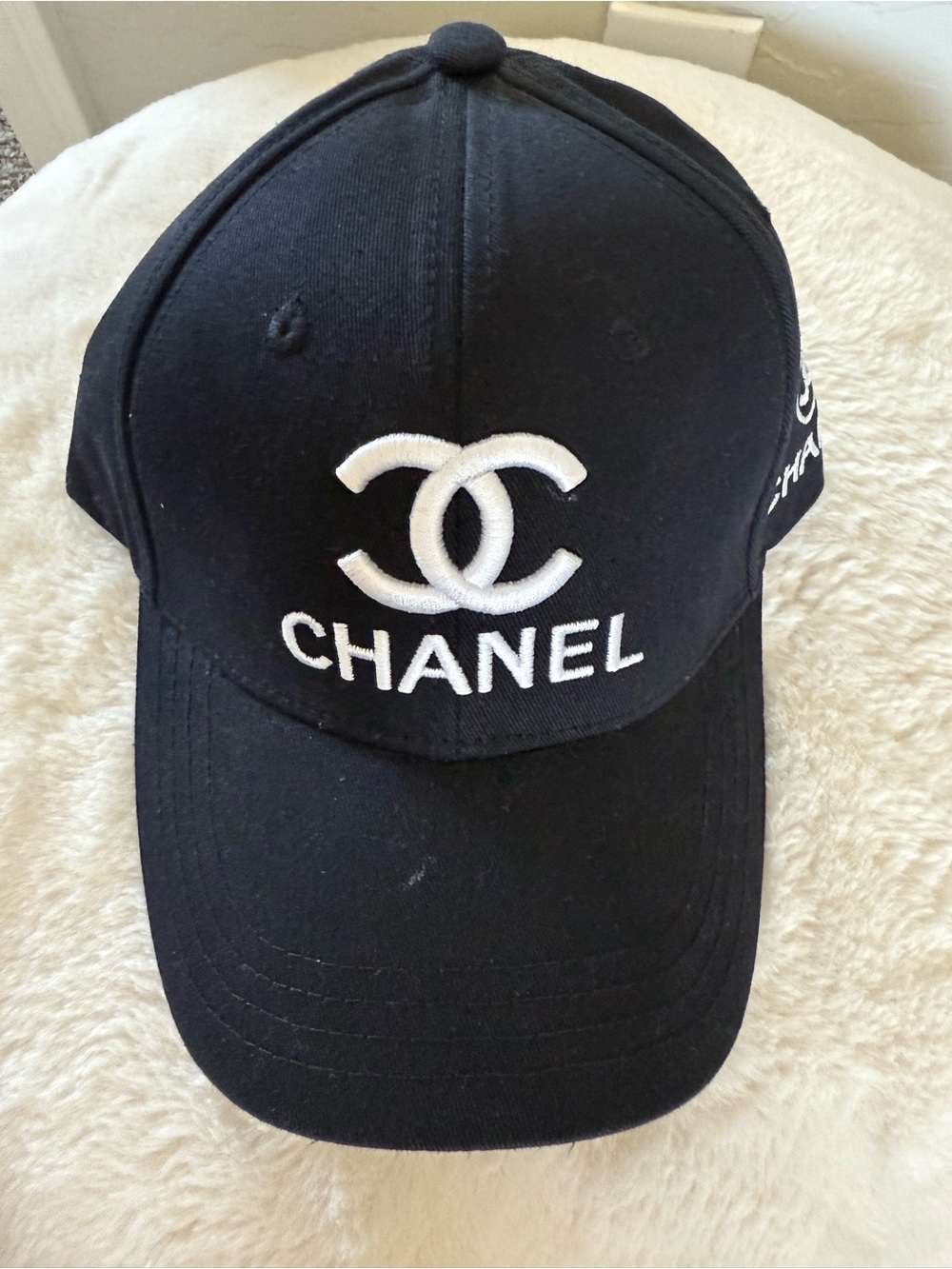 Black hat - Picture 1 of 3